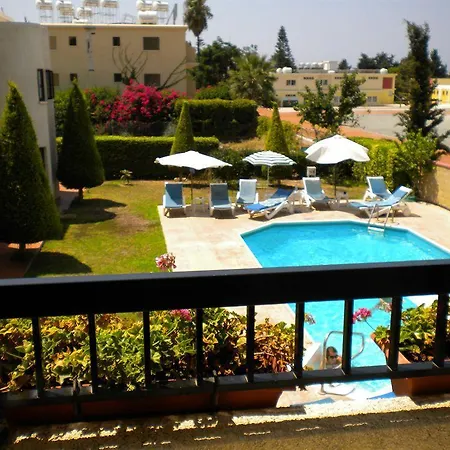 Lefki Tree Tourist Пафос